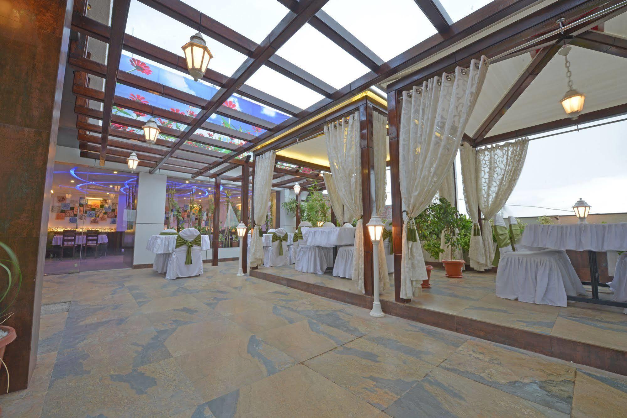 Hotel Jp International Аурангабад Экстерьер фото